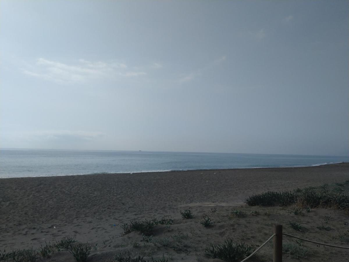 Suites Beach Nature Велес-Малага Екстериор снимка
