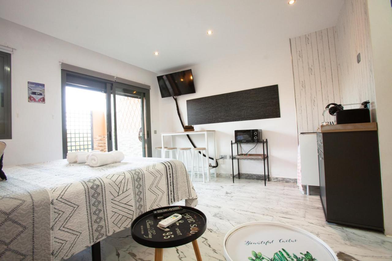 Suites Beach Nature Велес-Малага Екстериор снимка