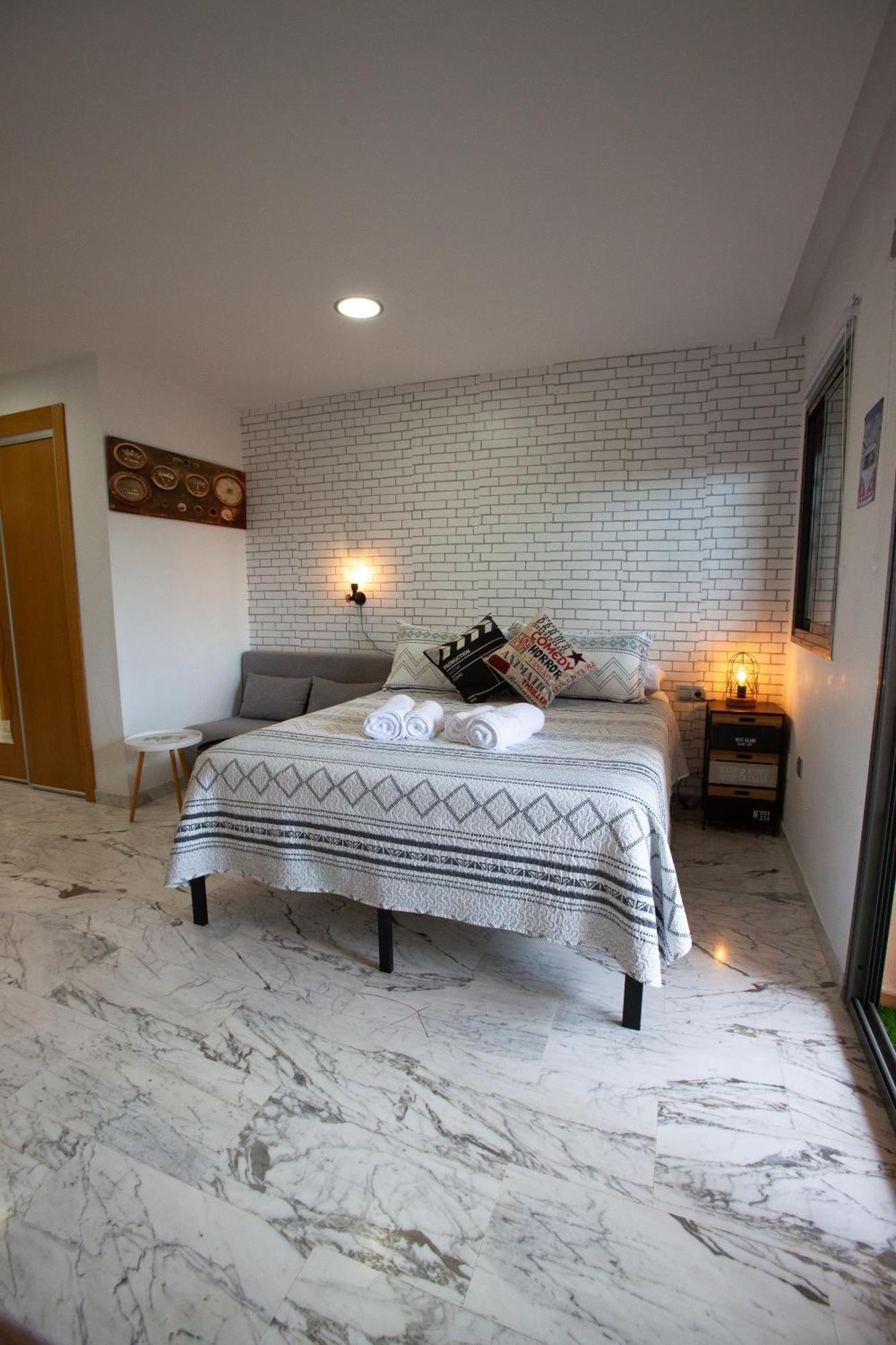 Suites Beach Nature Велес-Малага Стая снимка